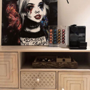Harleen Quinzel is immune to toxins and the Joker’s venom, she is depicted in this Mad Love painting by Kristel Bechara. Worlwide Delivery!